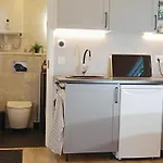 Apartament Tihase Tiny House With Free Bike Use Tallin